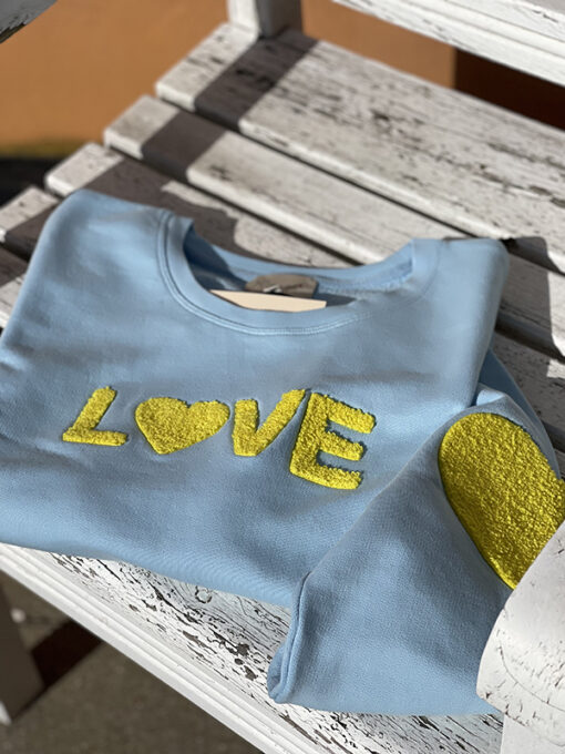 sweat blue yellow